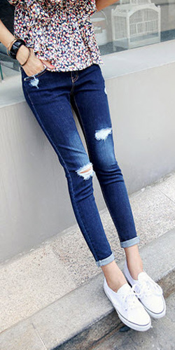 2 phong cách đơn giản với jeans rách, Thời trang jean, Thời trang, quan jeans rach, quan jeans va, mix do voi quan jean rach